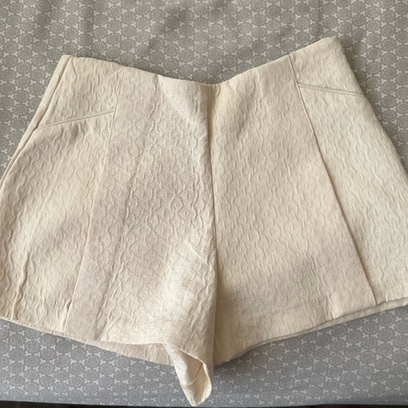 Forever 21 shorts - Picture 3 of 3